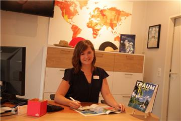 „Die Menschen im Cuxland sind auch in diesem Jahr sehr reisefreudig“, sagt Anja Cappelmann, Mitarbeiterin im DER- Reisebüro in Langen.