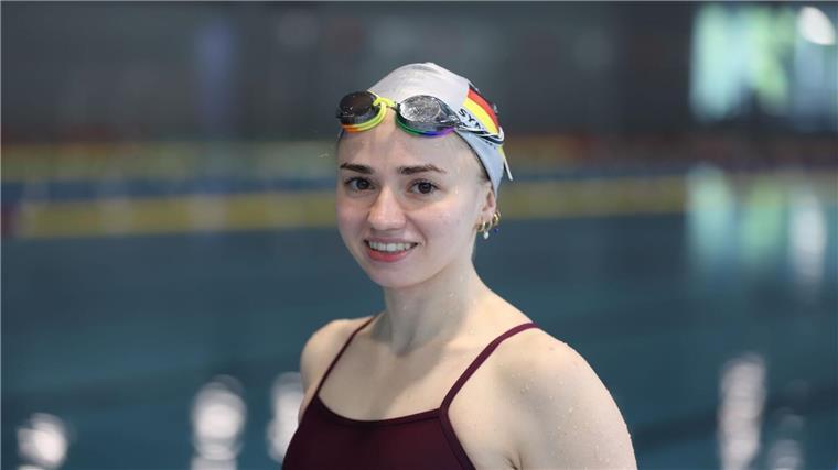 Synchron-Team mit Spenden zur Schwimm-WM: „Schon traurig“ Die Synchronschwimmerin wünscht sich mehr Zentralisierung in ihrem Sport.