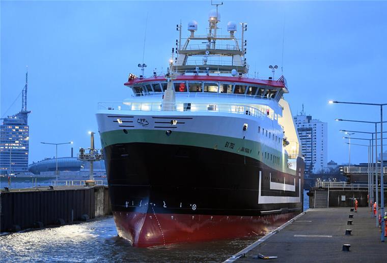 Endlich! Bremerhaven hat wieder einen Fischtrawler Fischtrawler "Jan Maria"