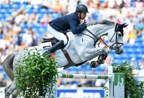  Markus Beerbaum wurde Welt- und Europameister mit der Mannschaft im Springreiten.