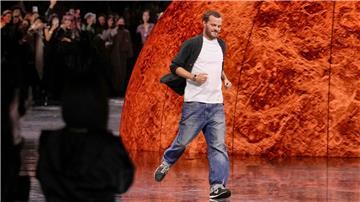  Matthieu Blazy bei der Präsentation der Chanel Frühjahr/Sommer 2026 Kollektion.