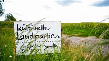  Zwölf Tage lang strömen von Himmelfahrt an Tausende Kunstinteressierte zur „Kulturellen Landpartie“ ins Wendland. (Archivbild)