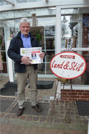 1000 Euro für Emil hat Reiner Sagurna mit seinem Hotel-Team von "Land & Stil" in Dorfhagen gespendet. Foto privat