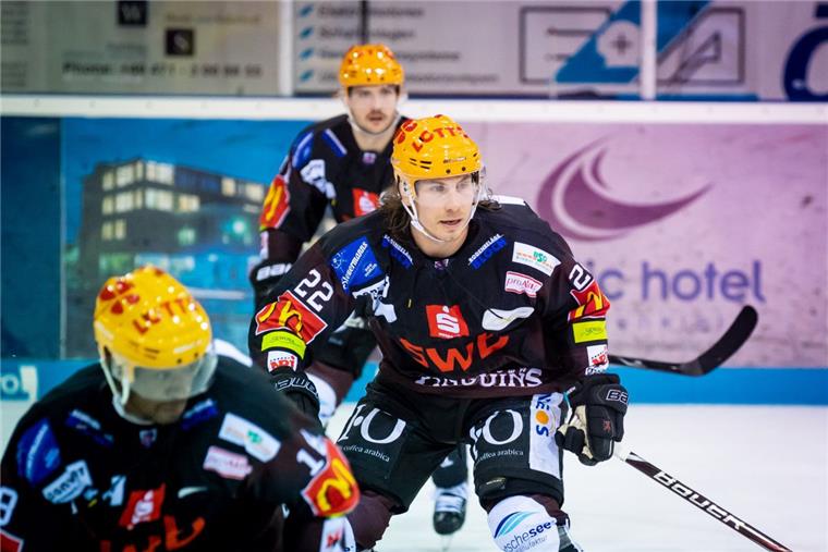 Pinguins-Stürmer Chad Nehring setzt zum Höhenflug an 11 Tore, 19 Vorlagen: Chad Nehring spielt bei den Pinguins eine tolle Saison.