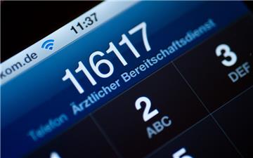 116 117 sollte eigentlich eine Telefonnummer sein, unter der einem geholfen wird. Doch das hat am Wochenende nicht funktioniert.