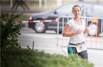 14. Bremerhavener City-Marathon mit über 1000 Teilnehmern und verschiedenen Läuf...
