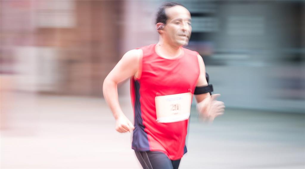 14. Bremerhavener City-Marathon mit über 1000 Teilnehmern und verschiedenen Läuf...