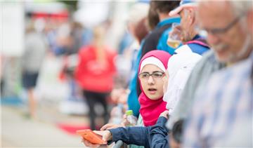 14. Bremerhavener City-Marathon mit über 1000 Teilnehmern und verschiedenen Läuf...