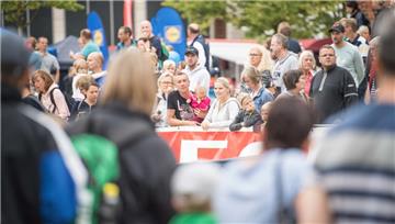 14. Bremerhavener City-Marathon mit über 1000 Teilnehmern und verschiedenen Läuf...