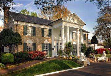 1957 kaufte der junge Elvis Presley Graceland. Das Anwesen in Memphis kann heute besichtigt werden