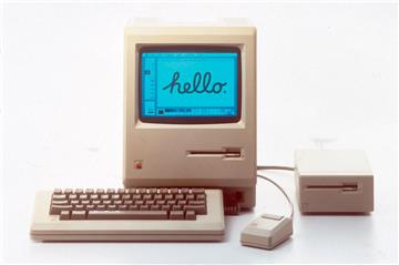 1980 ging Apple an die Börse 1984 stellte Jobs den Macintosh-Computer vor, mit dem eine grafische Benutzeroberfläche und die Bedienung per Maus populär werden.