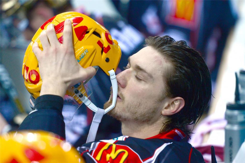 2016: Das 7. Eishockey-Viertelfinal-Playoff gegen Dresden - Dejdar macht sich be...