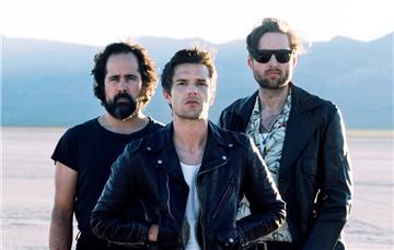 2017 haben The Killers ihr jüngstes Studioalbum „Wonderful, Wonderful“ veröffentlicht. Bei der 14. Deichbrand-Auflage vom 19. bis 22. Juli komplettiert die US-Rockband um Sänger Brandon Flowers (Mitte) die Riege der Headliner.