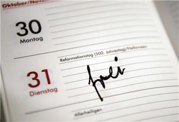 Das Wort «frei» steht in einem Taschenkalender am 31. Oktober