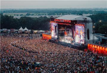 2024 drehten die Acts beim Deichbrand richtig auf. Nun stehen die ersten Bands für 2025 fest.