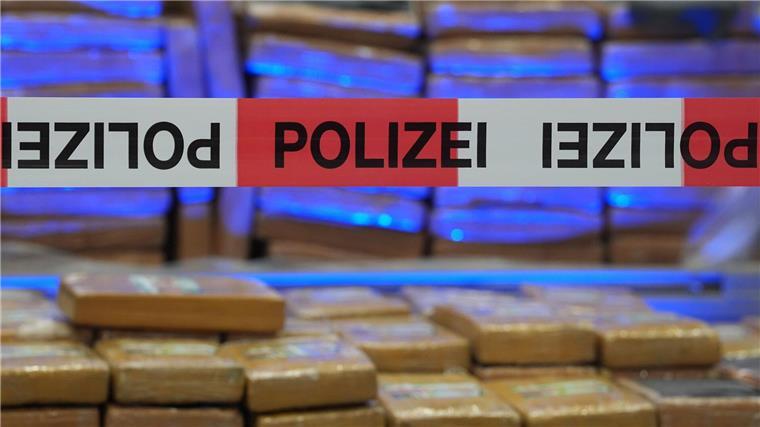 Hafenbilanz 2024: Mindestens fünf Tonnen Kokain entdeckt 2,1 Tonnen wiegt die wohl größte entdeckte Kokainmenge des Jahres 2024.