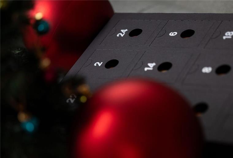 24 Mal edle Nüsse und Knabbereien für über 100 Euro: Exklusive Adventskalender liegen im Trend.