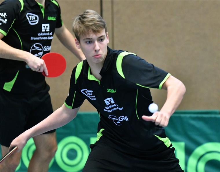 28 Spieler aus Lunestedt und benachbarten Vereinen sind ins Trainingslager nach Grenzau gereist. Dazu zählt auch Tischtennis-Talent Heye Koepke. 