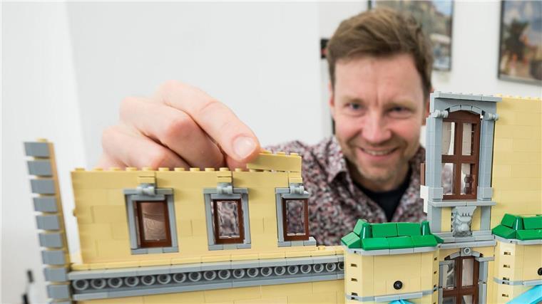 30 Modelle historischer Gebäude sind fertig, Dutzende bereits entworfen.