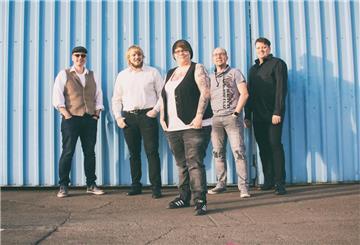 Bremerhavener Band „kn!P – A tribute to P!nk“
