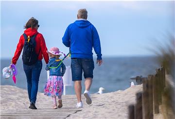 300 Euro für jedes kindergeldberechtigte Kind gibt es für Familien.