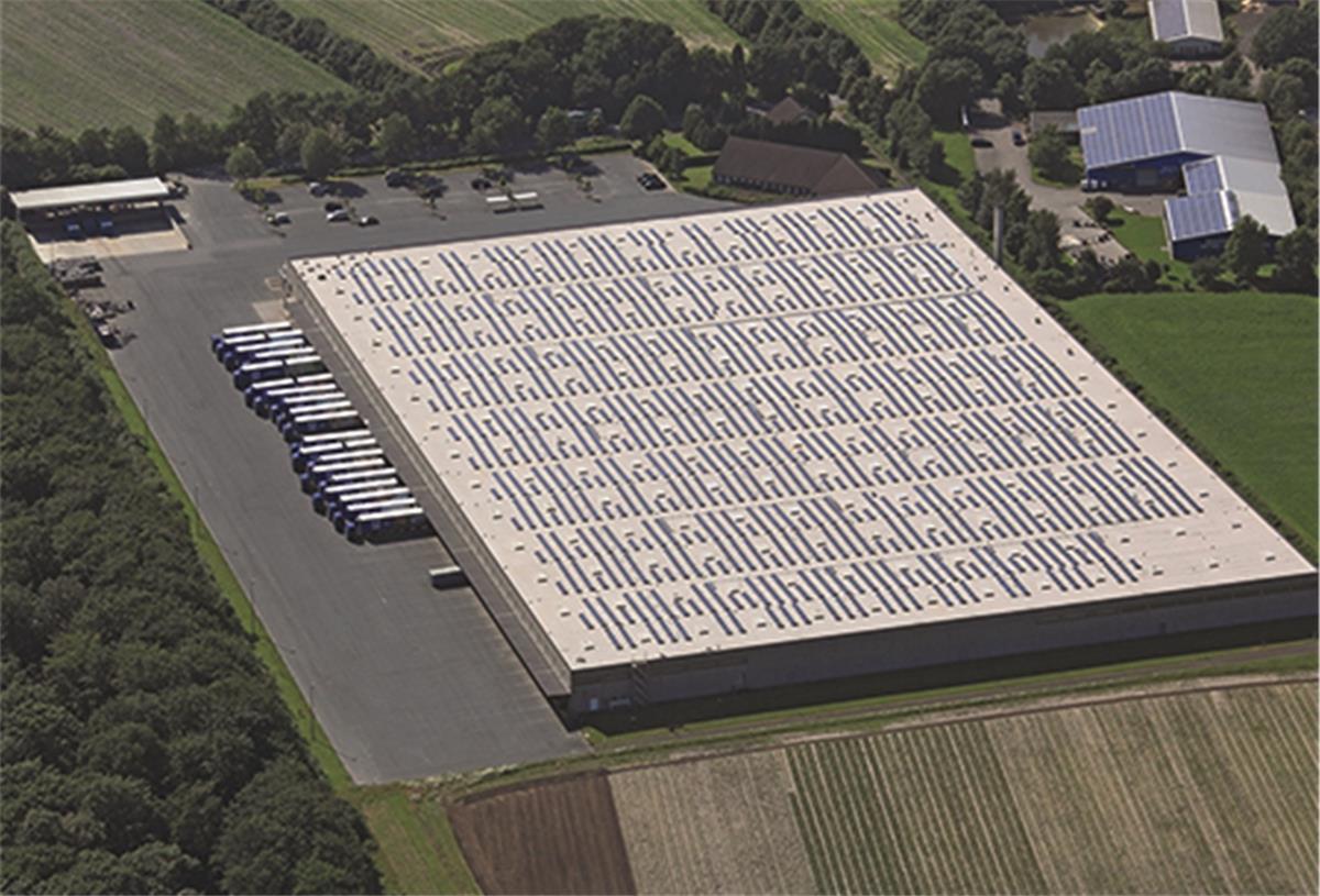 30000 Quadratmeter groß ist das frühere Aldi-Zentrallager in Beverstedt, das seit kurzem leer steht. Jetzt zieht dort TecTake ein.