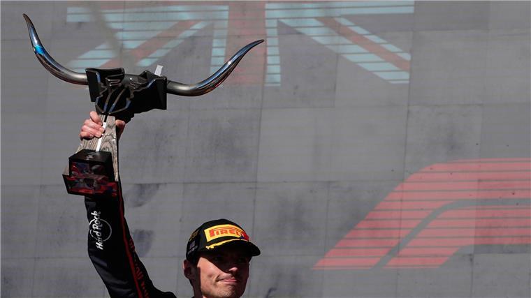 „Kannibale“ Verstappen lässt auf Titelspektakel hoffen 40 Punkte fehlen Max Verstappen auf Platz eins - nur noch eine Frage der Zeit?