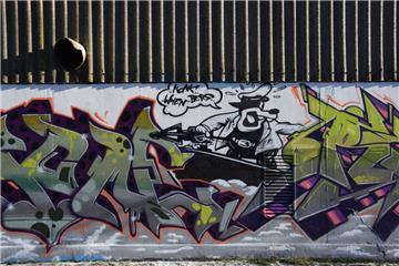 400 Meter feinste Graffitikunst ist an der Oststraße im Fischereihafen zu sehen....
