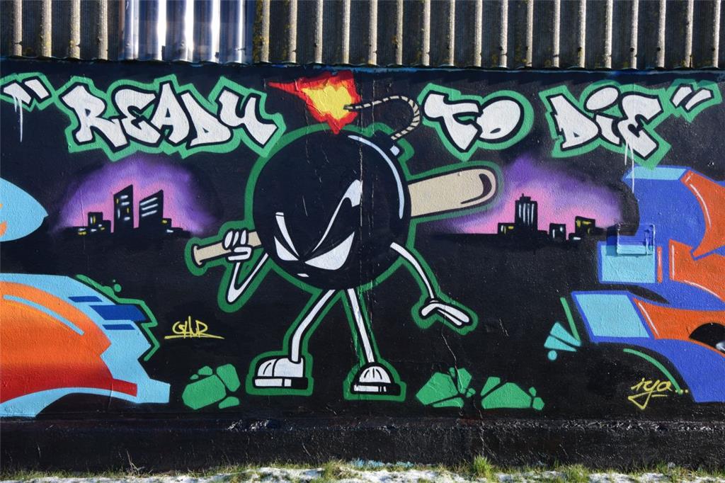 400 Meter feinste Graffitikunst ist an der Oststraße im Fischereihafen zu sehen....