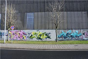 400 Meter feinste Graffitikunst ist an der Oststraße im Fischereihafen zu sehen....