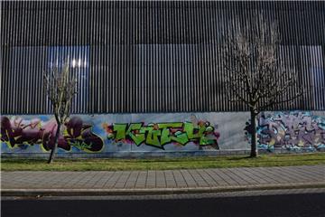 400 Meter feinste Graffitikunst ist an der Oststraße im Fischereihafen zu sehen....