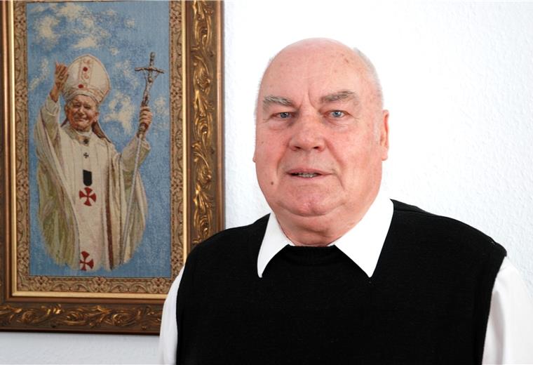 Marian Talaska feiert 60-jähriges Priesterjubiläum 60 Jahre Priester in der katholischen Kirche und alles andere als das, was man einen Ruheständler nennt: Marian Talaska. Jetzt feierte er in Loxstedt.