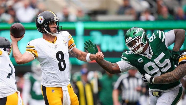 Vier Touchdowns gegen Ex-Team: Rodgers gewinnt mit Steelers Aaron Rodgers hatte in seinem ersten Spiel für die Steelers vier Touchdown-Pässe