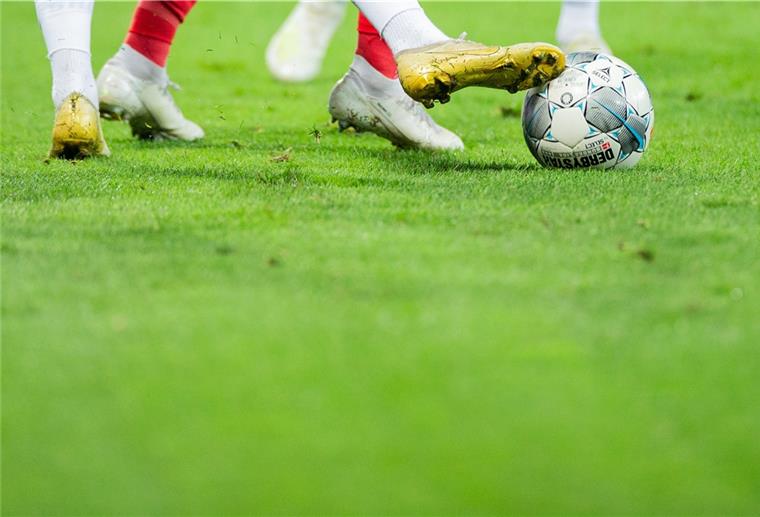Ab 15. Mai rollt der Ball in der 1. und 2. Bundesliga wieder.