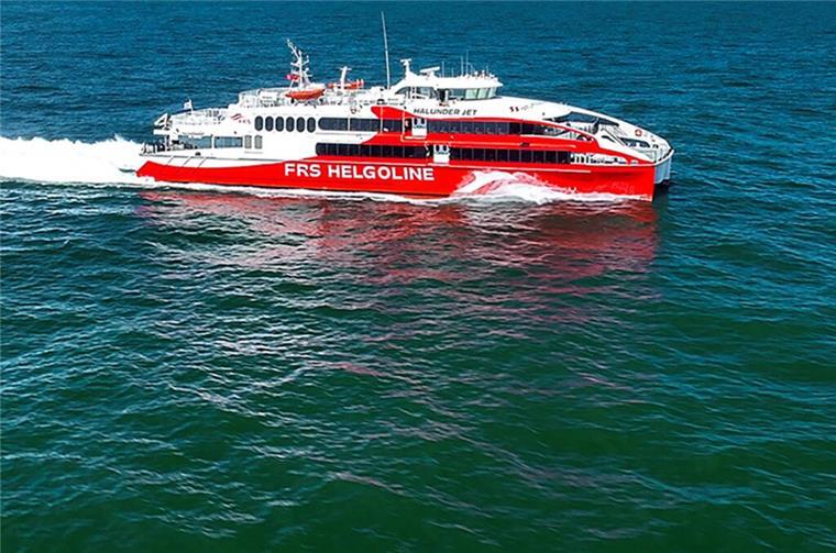 „Halunder Jet“: Rasend schnell zwischen Brunsbüttel, Cuxhaven und Helgoland unterwegs „Halunder Jet“ fährt Helgoland an