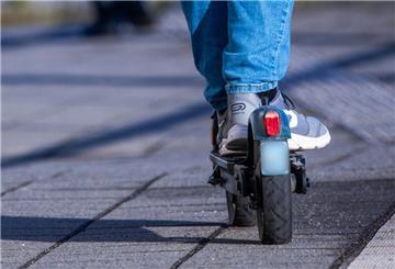 Ab dem 1. Juni sind E-Scooter in Bussen und Straßenbahnen nicht mehr zugelassen.