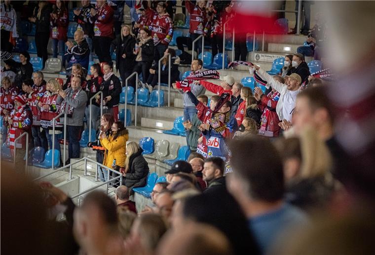 Ab dem Heimspiel am kommenden Mittwoch gegen Berlin dürfen wieder 3100 Fans in die Eisarena.
