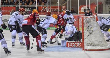 Ab dem zweiten Drittel nahm die Partie zwischen den Pinguins und den Kölner Haien Fahrt auf.