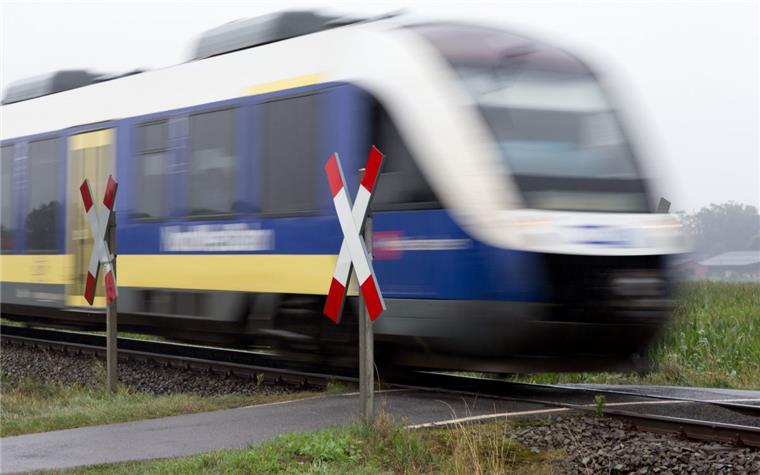 Nordwestbahn verbietet ab Dezember Alkohol in Zügen Ab Dezember darf in der Nordwestbahn im Norden kein Alkohol mehr getrunken werden.