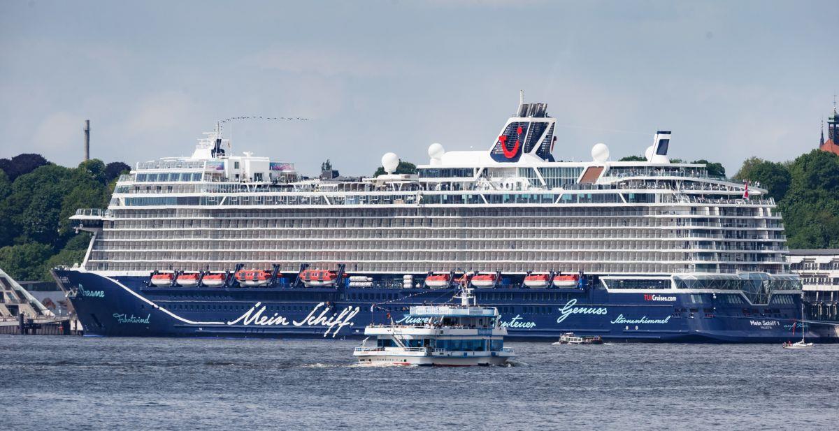Ab in die Sonne: "Mein Schiff 1" nimmt von Bremerhaven aus Kurs auf Gran Canaria. 