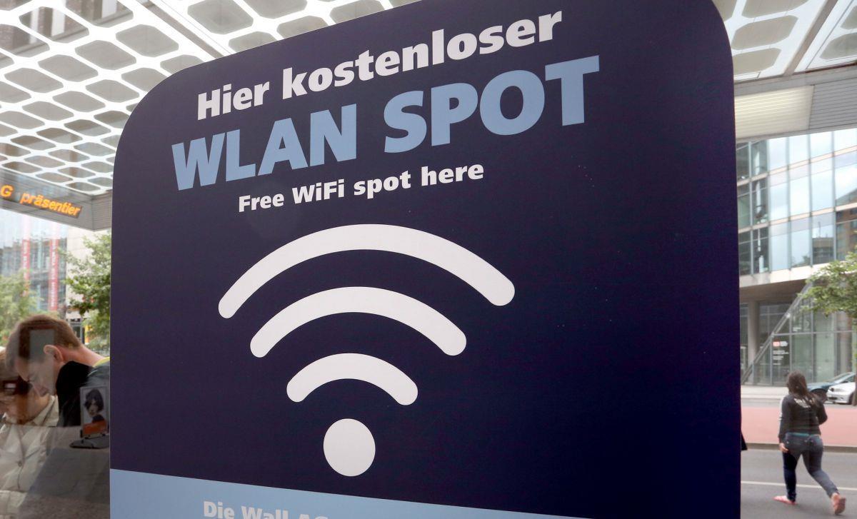 Zeven surft ab morgen im freien W-LAN-Netz Ab morgen auch in Zeven: Kostenloses öffentliches W-LAN, für jeden frei zugänglich.
