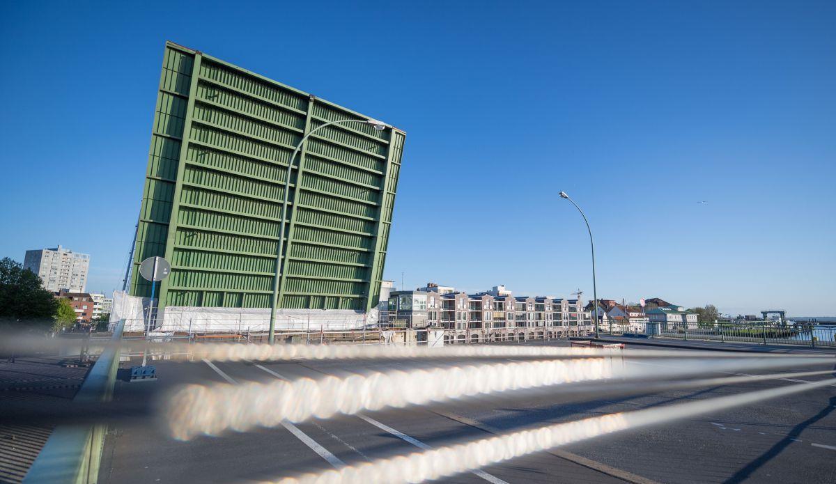 Ab Samstag soll die Kennedybrücke in Bremerhaven nicht mehr senkrecht in die Höhe stehen.