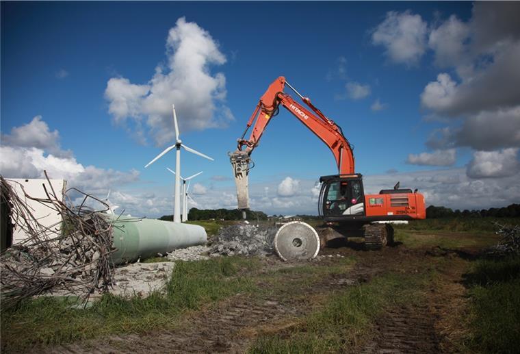 Cuxland: Wo der Windkraft die Puste ausgeht Abbruch- statt Aufbruchstimmung in einem der windhöffigsten Gebiete im Cuxland: Im vergangenen Jahr wurde an der Wurster Küste der Windpark in Wremen-Schottwarden abgerissen.