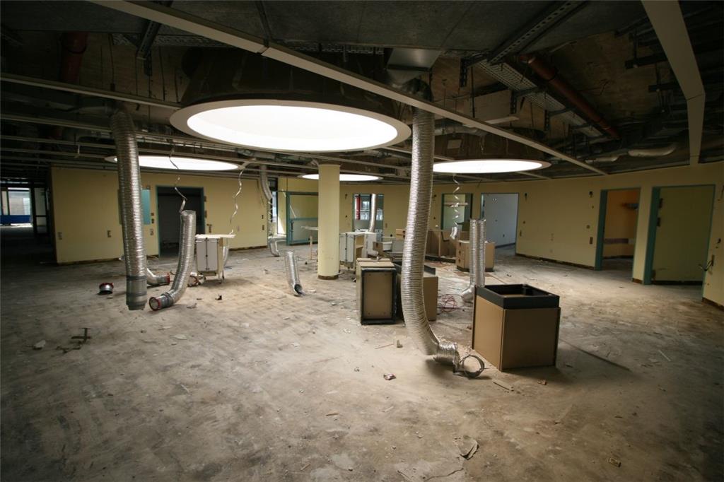 Abrissarbeiten am alten Nordenhamer Krankenhaus. Foto: Lorenz