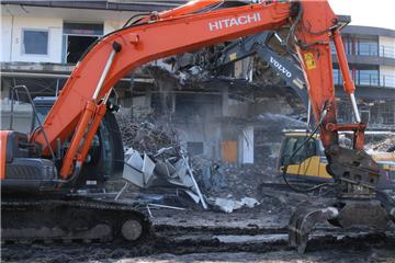 Abrissarbeiten am alten Nordenhamer Krankenhaus. Foto: Lorenz