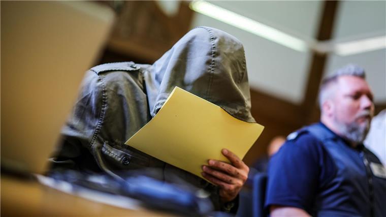 Abu Walaa, verurteilter IS-Terrorist und früherer IS-Statthalter in Deutschland, scheitert mit Klage gegen seine Ausweisung.
