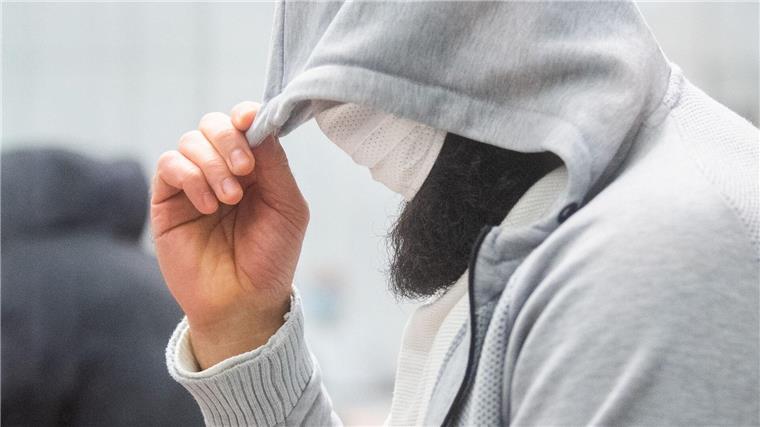 Ex-IS-Deutschland-Chef kämpft gegen Abschiebung Abu Walaa wurde rechtskräftig zu zehneinhalb Jahren Haft verurteilt. (Archivbild)