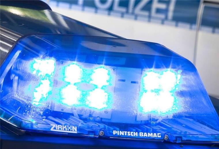 Blaulicht auf Polizeiauto.