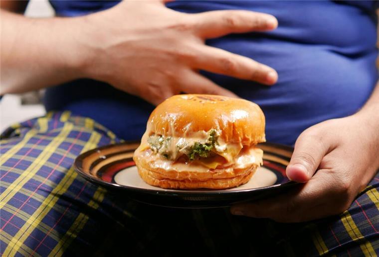 Fettleibigkeit: Warum Übergewicht viel mehr ist als nur ein paar Kilo zu viel Adipositas in Deutschland: Knapp 19% der Erwachsenen sind betroffen.