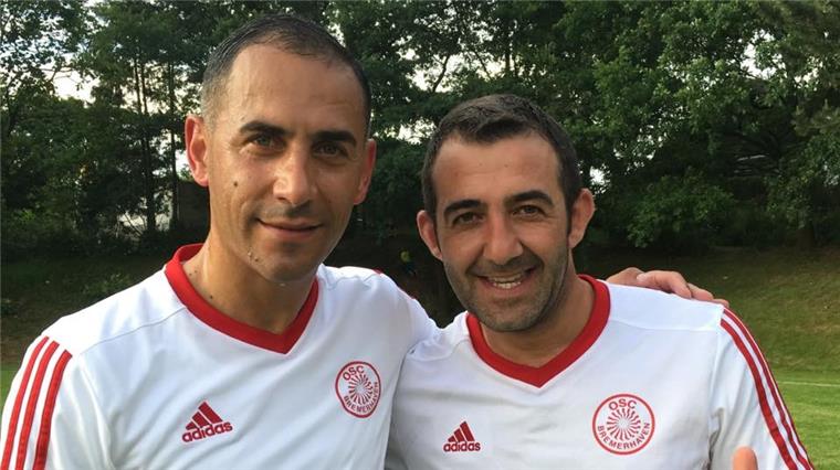 Fußball, Ü32: OSC Bremerhaven stark in Ratzeburg Ahmet Karaca (links) und Cüneyt Gülkan dürfen sich freudestrahlend in den Armen liegen. Sie haben mit dem OSC einen guten Start erwischt.